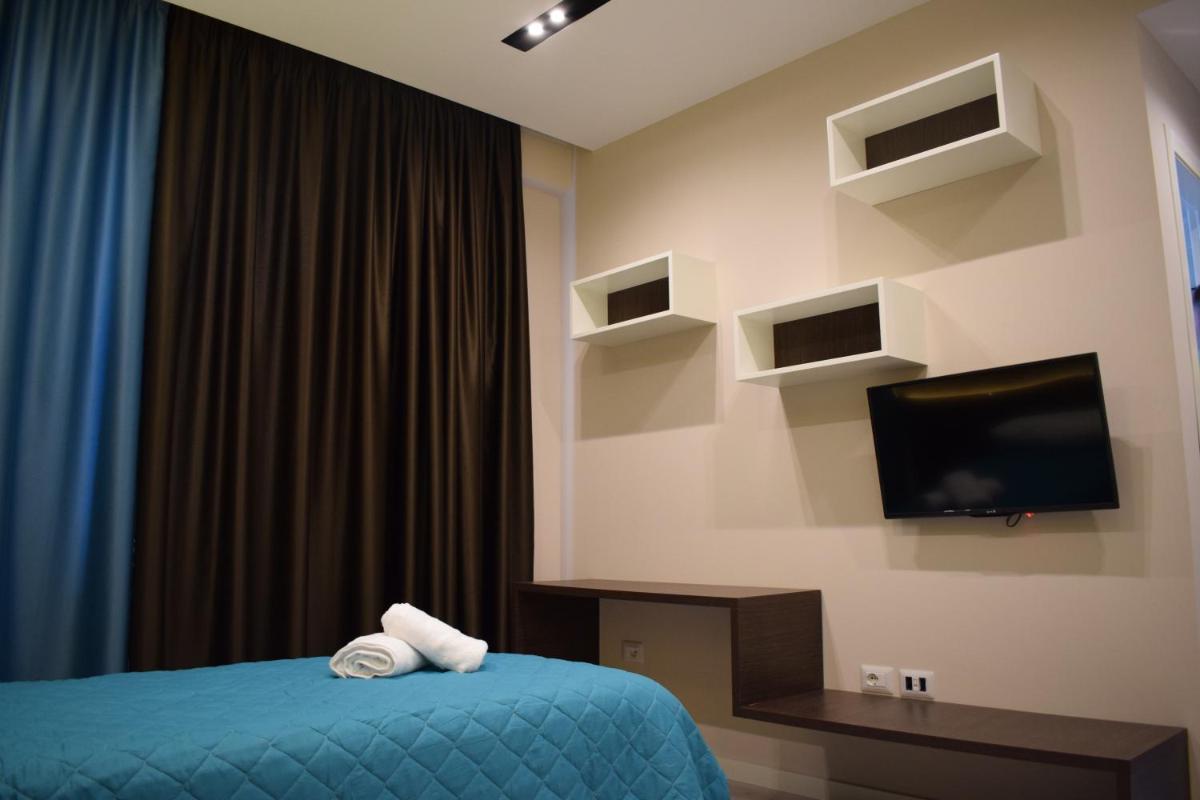 BluePoint Hotel - Housity