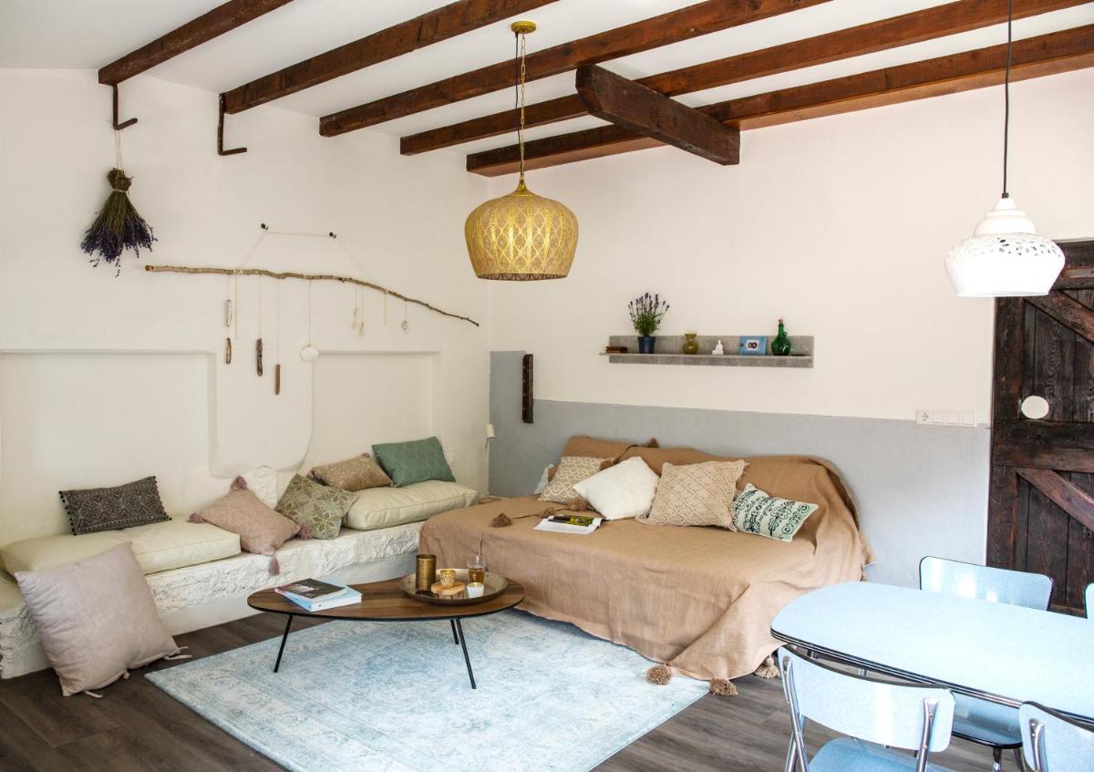 Lavender Lodge - Housity