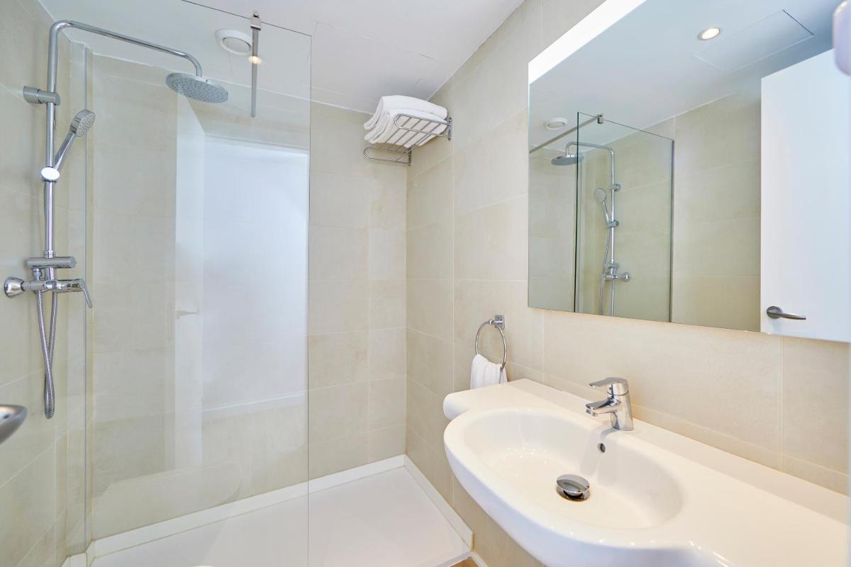Un baño de Hotel Ilusion Moreyo - Adults Only