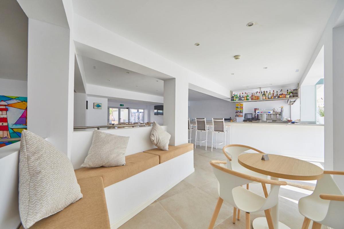 Una cocina o zona de cocina en Hotel Ilusion Moreyo - Adults Only
