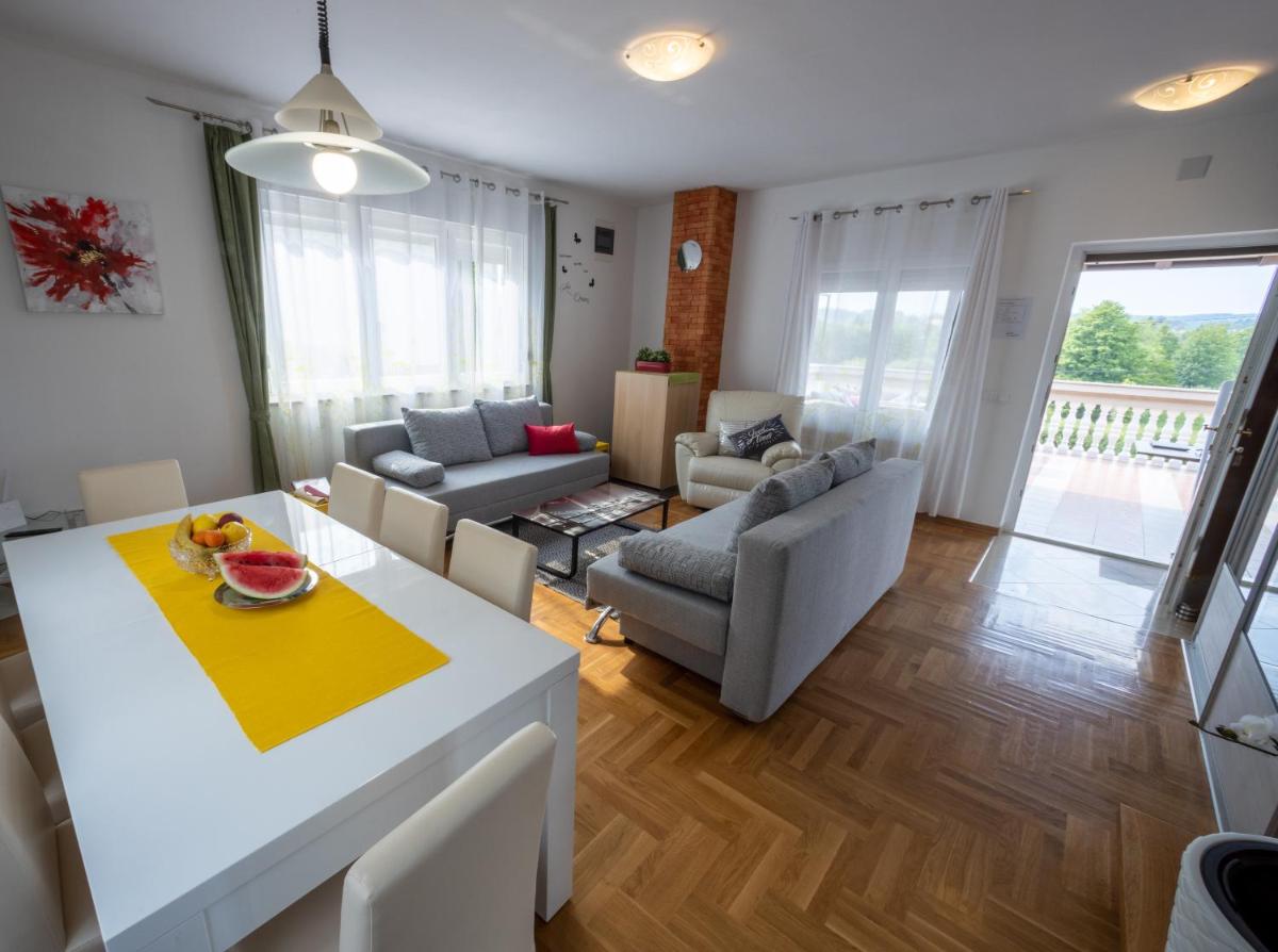 Stella House Mrežnica - Housity