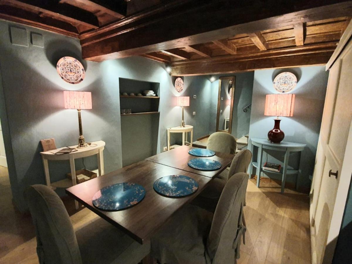 Al Palazzo del Marchese di Camugliano Residenza d'Epoca - Housity