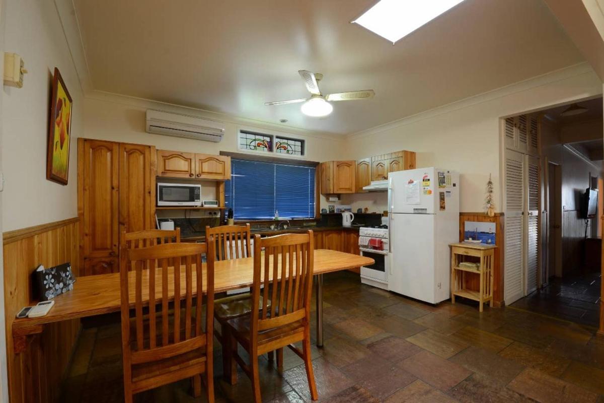 Seahaven Beach House - Shellharbour - Housity