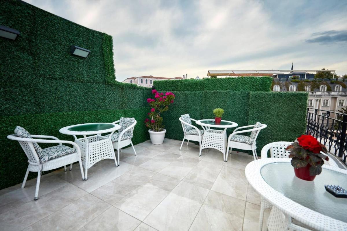Albinas Hotel Old City - Housity