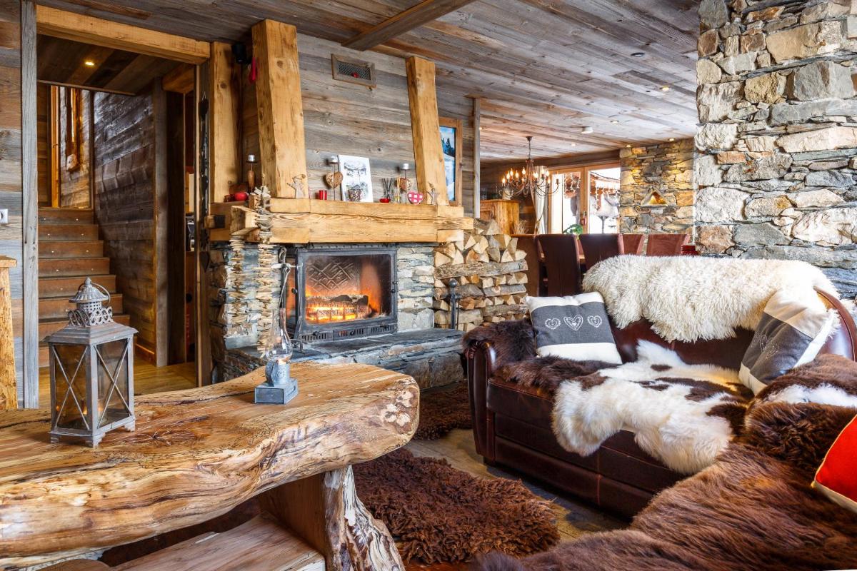 Superbe Chalet au Pied des pistes avec 2 Spas Sauna Hammam Wifi et Top Services Vacances - Housity