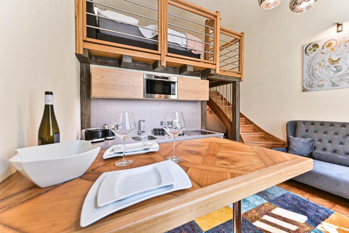 Apartment Nebovidy II - Air Conditioning - Historic City Center - Housity