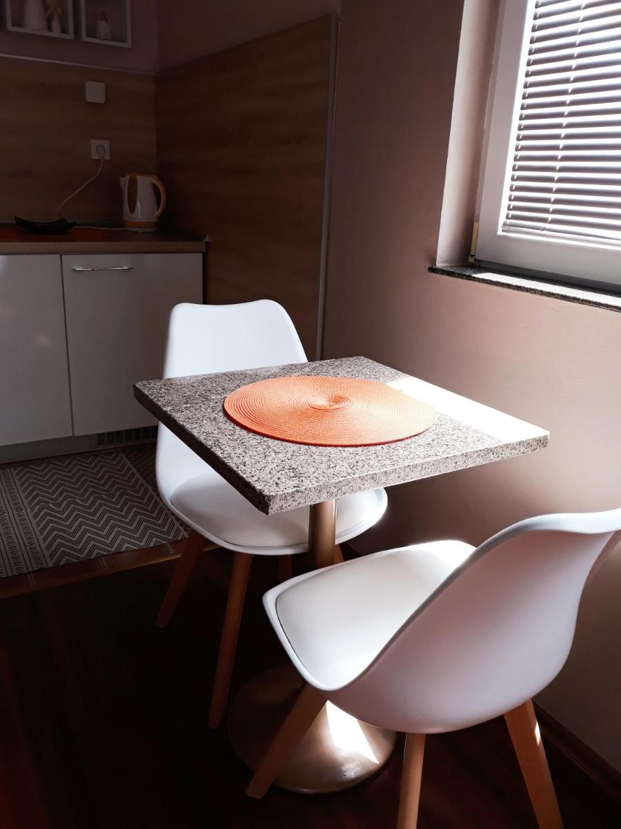 Apartmani RALE rooms - Housity