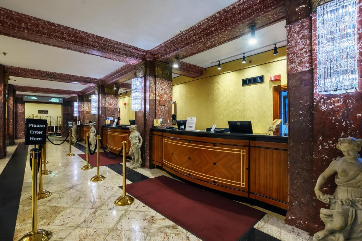 Congress Plaza Hotel Chicago - Housity