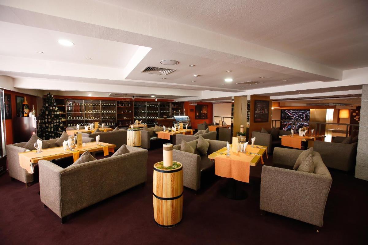 Suitetrails - The Corporate Hotel and Convention Centre