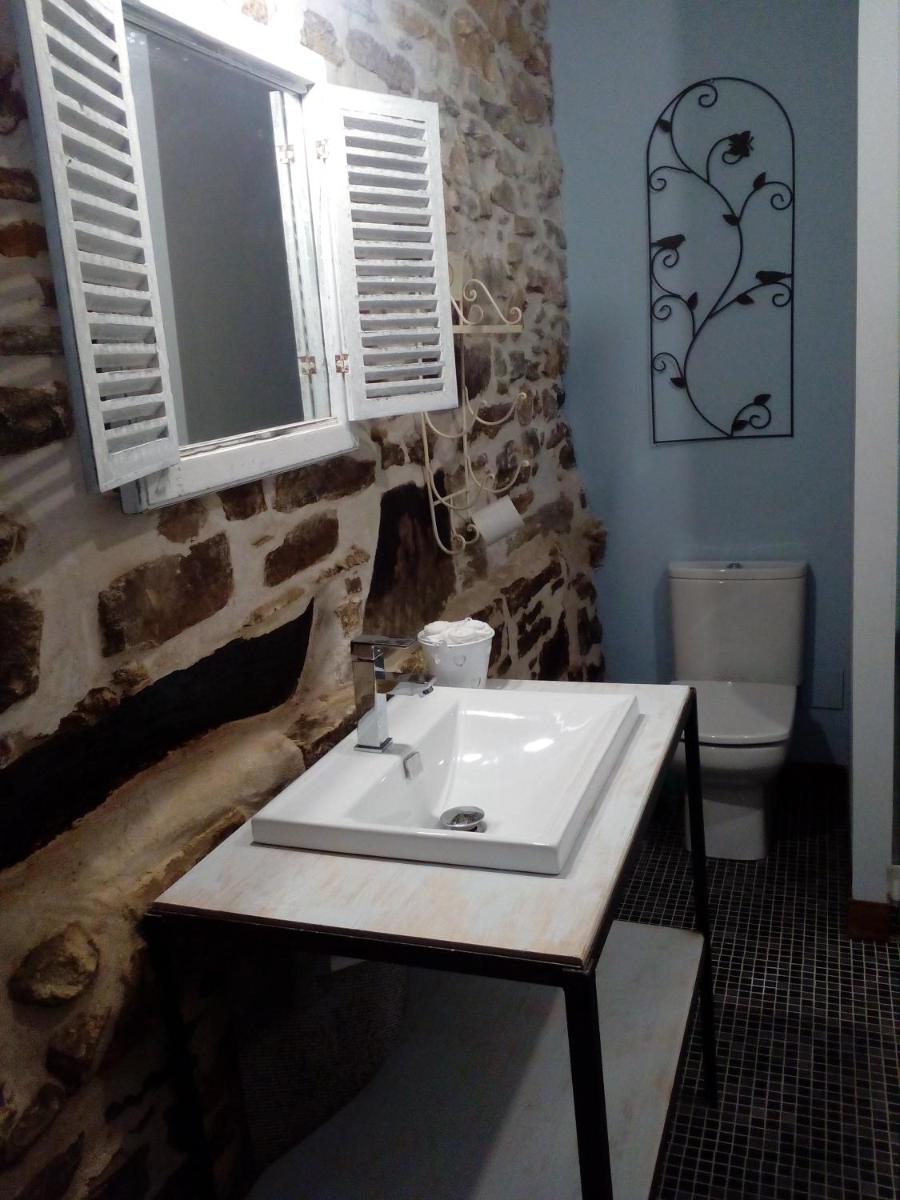 AUX ROSIERS - Housity