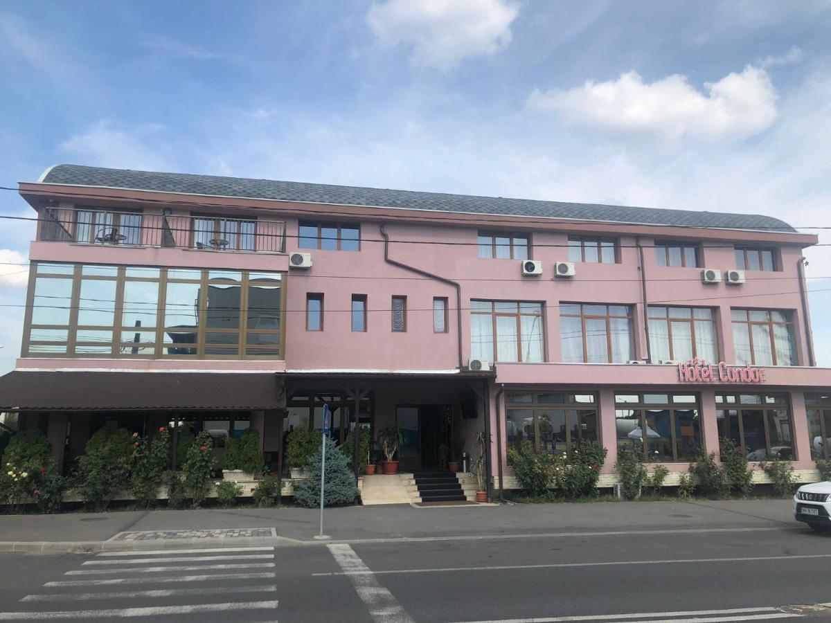 Hotel Condor - Housity