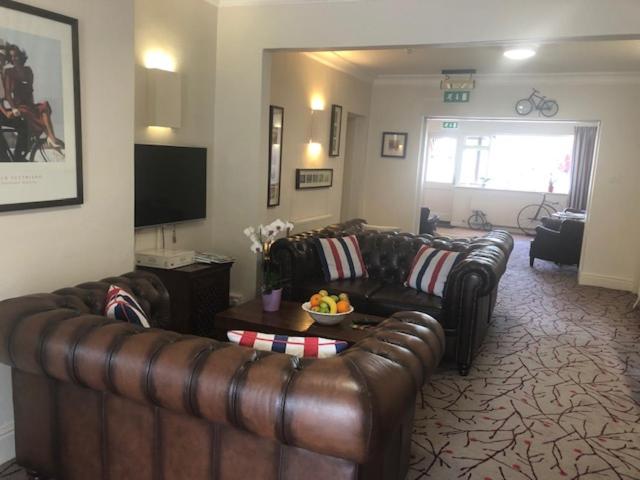 Penny Farthing Hotel & Cottages - Housity
