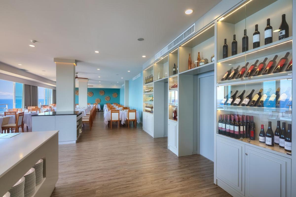 Bebidas em Hotel Orca Praia