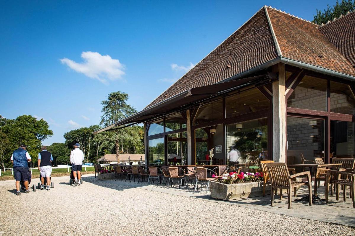 Clients de l'établissement Domaine Du Roncemay - Hôtel, Restaurants, Spa & Golf