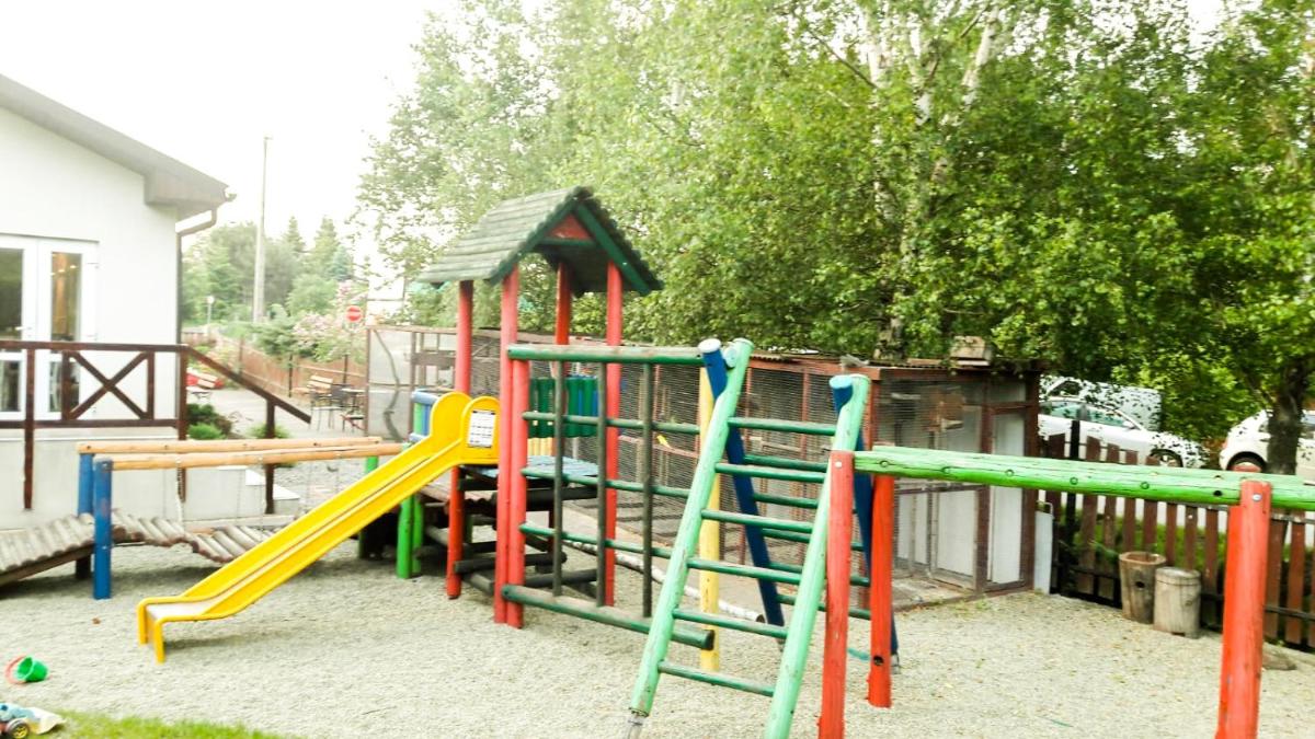 Zajazd Na Górkach - Housity