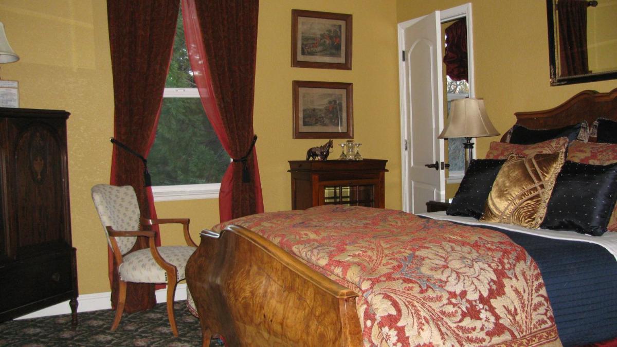 Yosemite Rose Bed and Breakfast - Housity