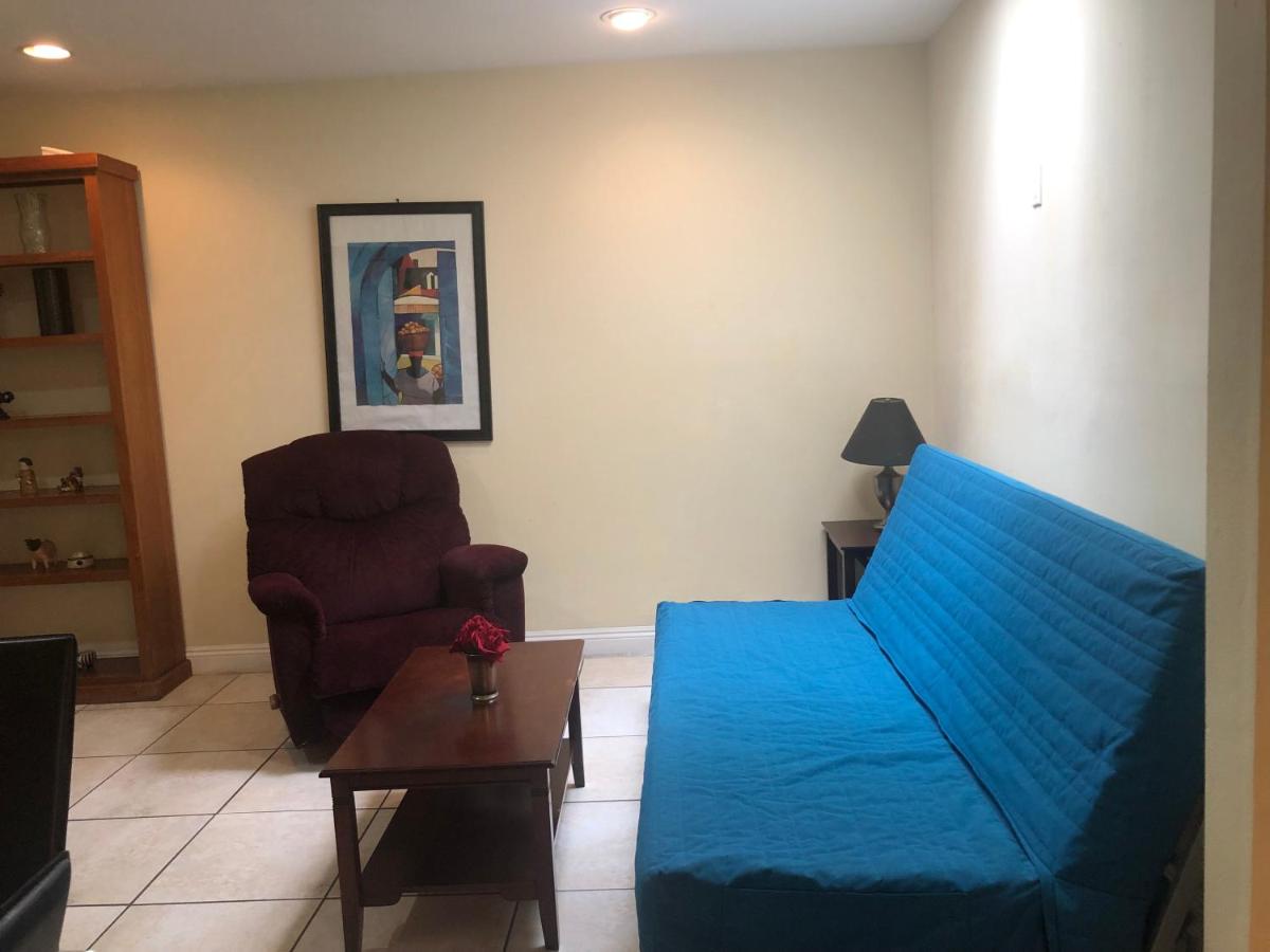 Modern Home in Burbank - Housity