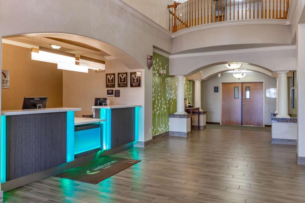 Sleep Inn & Suites Hewitt - South Waco - Housity