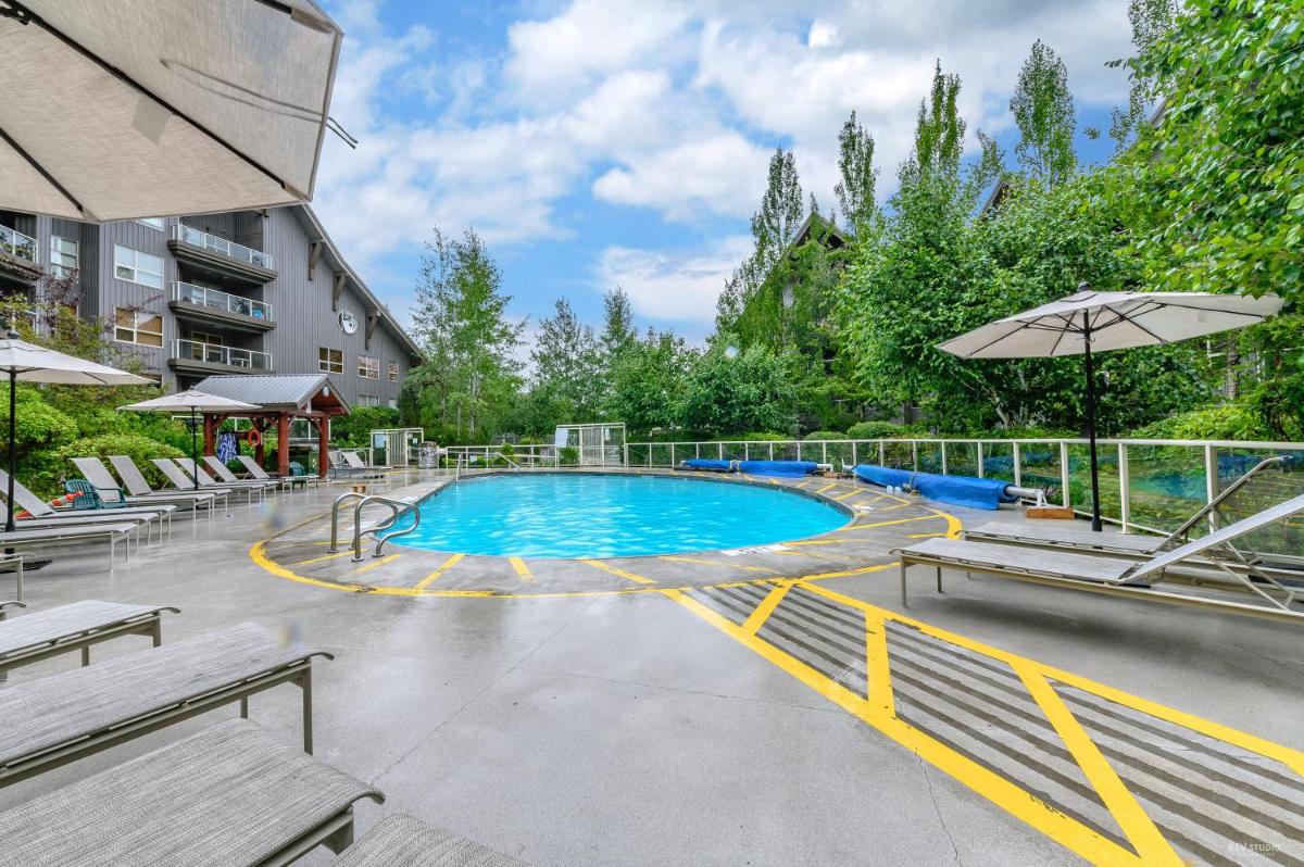 The Best Top Floor Ski-in/Ski-out at the Aspens - Housity