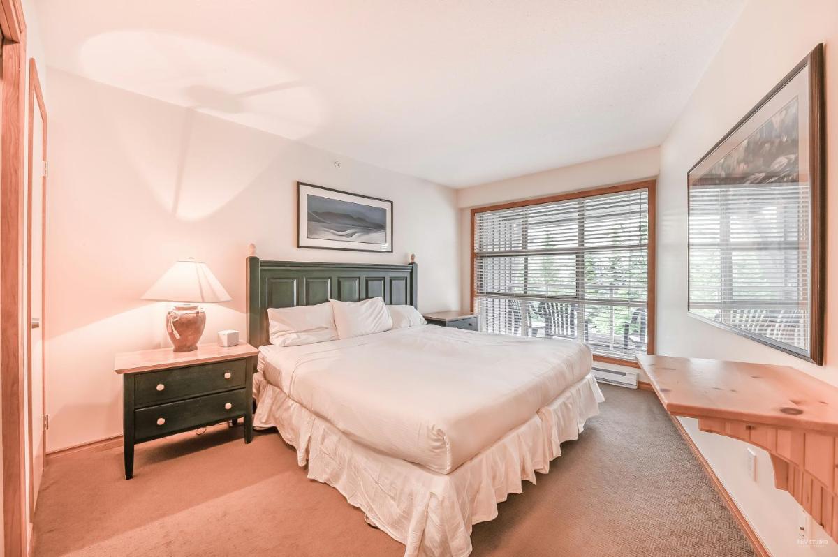 The Best Top Floor Ski-in/Ski-out at the Aspens - Housity