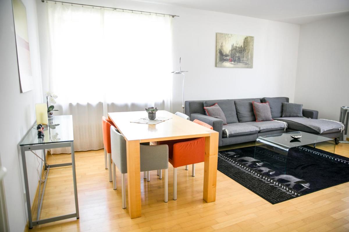 Schöne Ferienwohnung mit Panoramablick - Housity