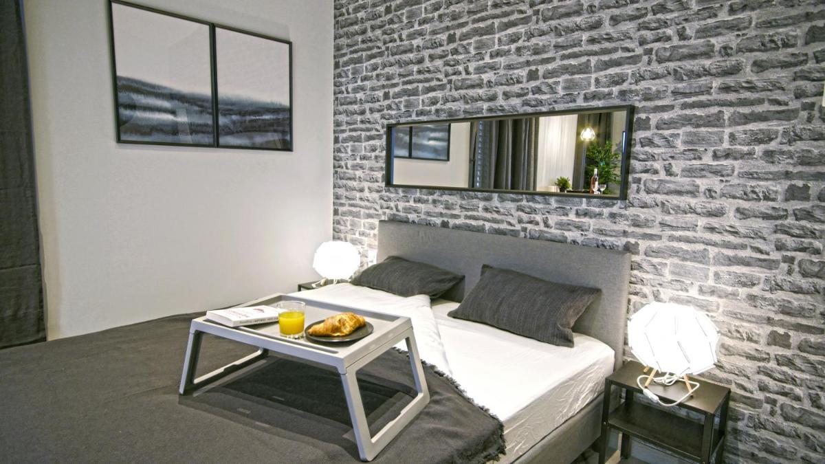 Frank-Kiss Apartments - Housity