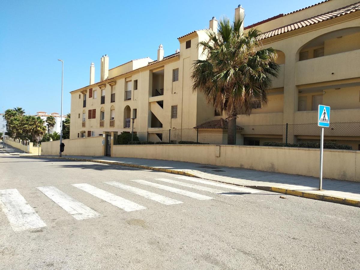 Coqueto estudio con acceso a piscina - Housity