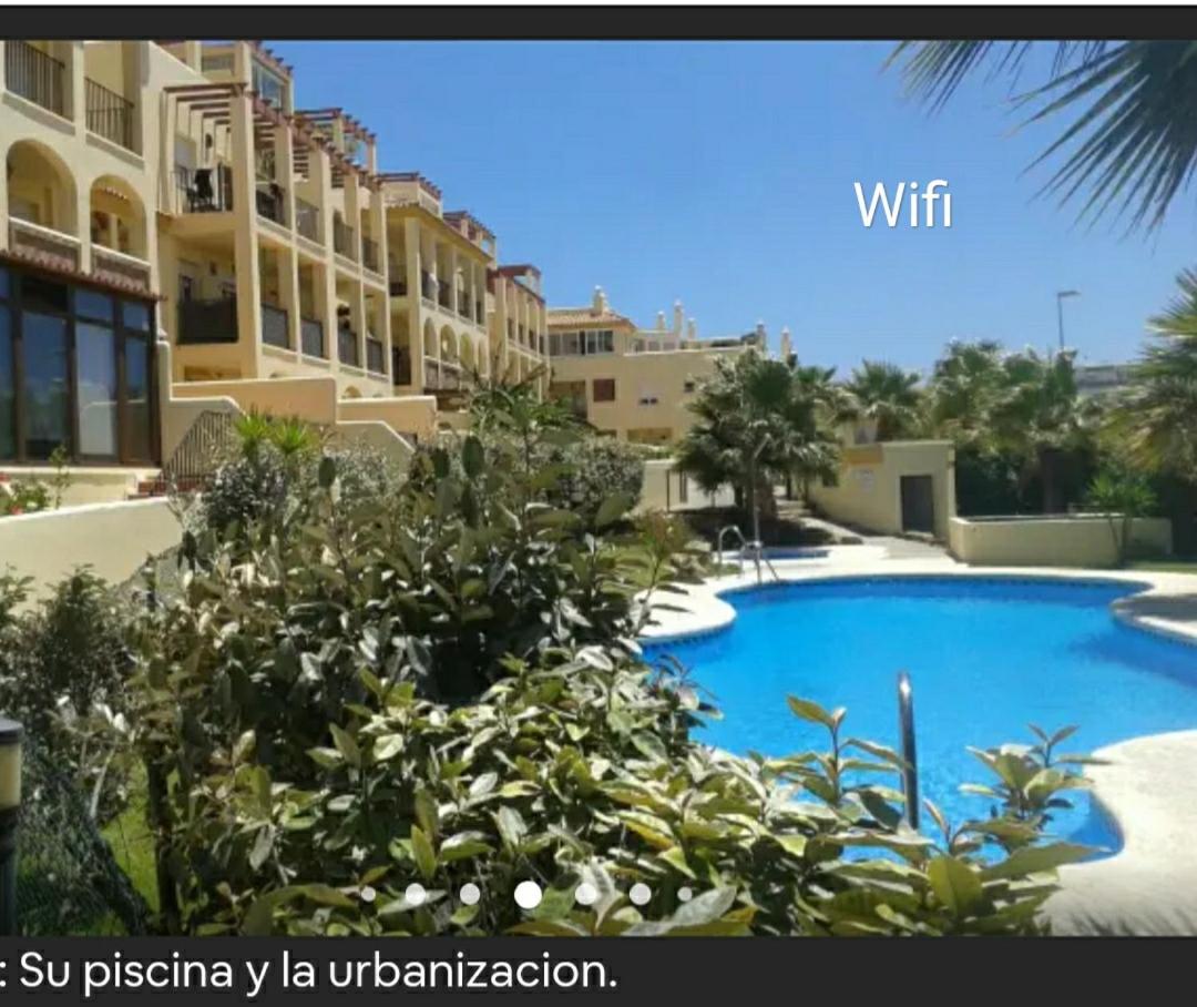 Coqueto estudio con acceso a piscina - Housity