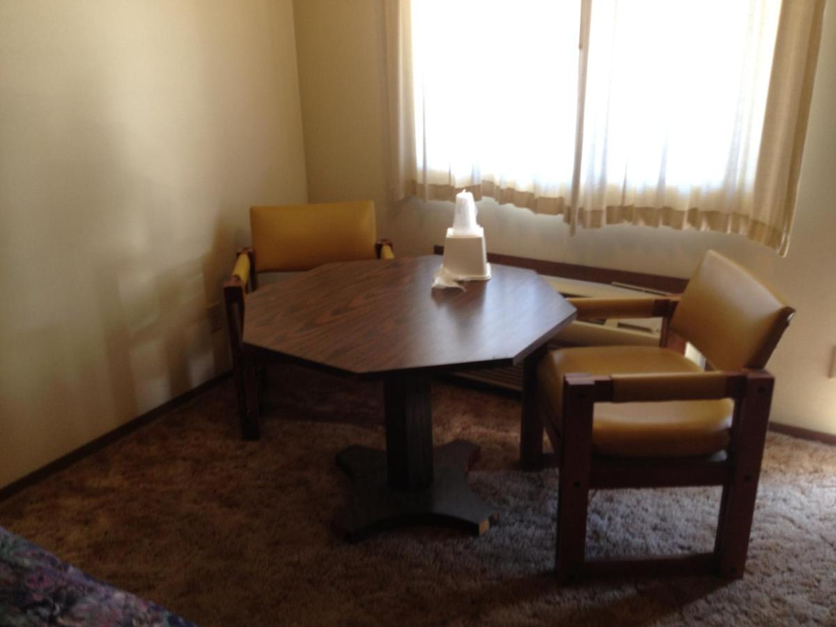 Budget Inn - Housity