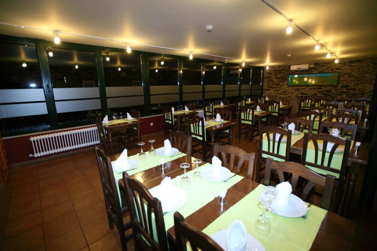 Hotel Amenal - Housity