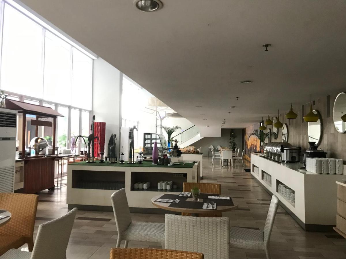 Suitetrails - Ruang Bravia Bogor Icon Hotel