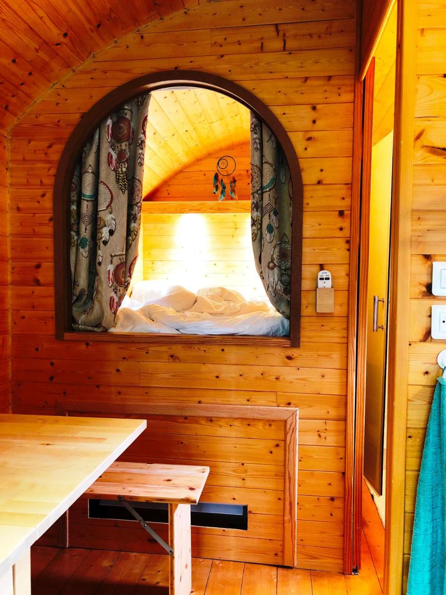 Millygite Chalet-on-wheels by the river - Housity