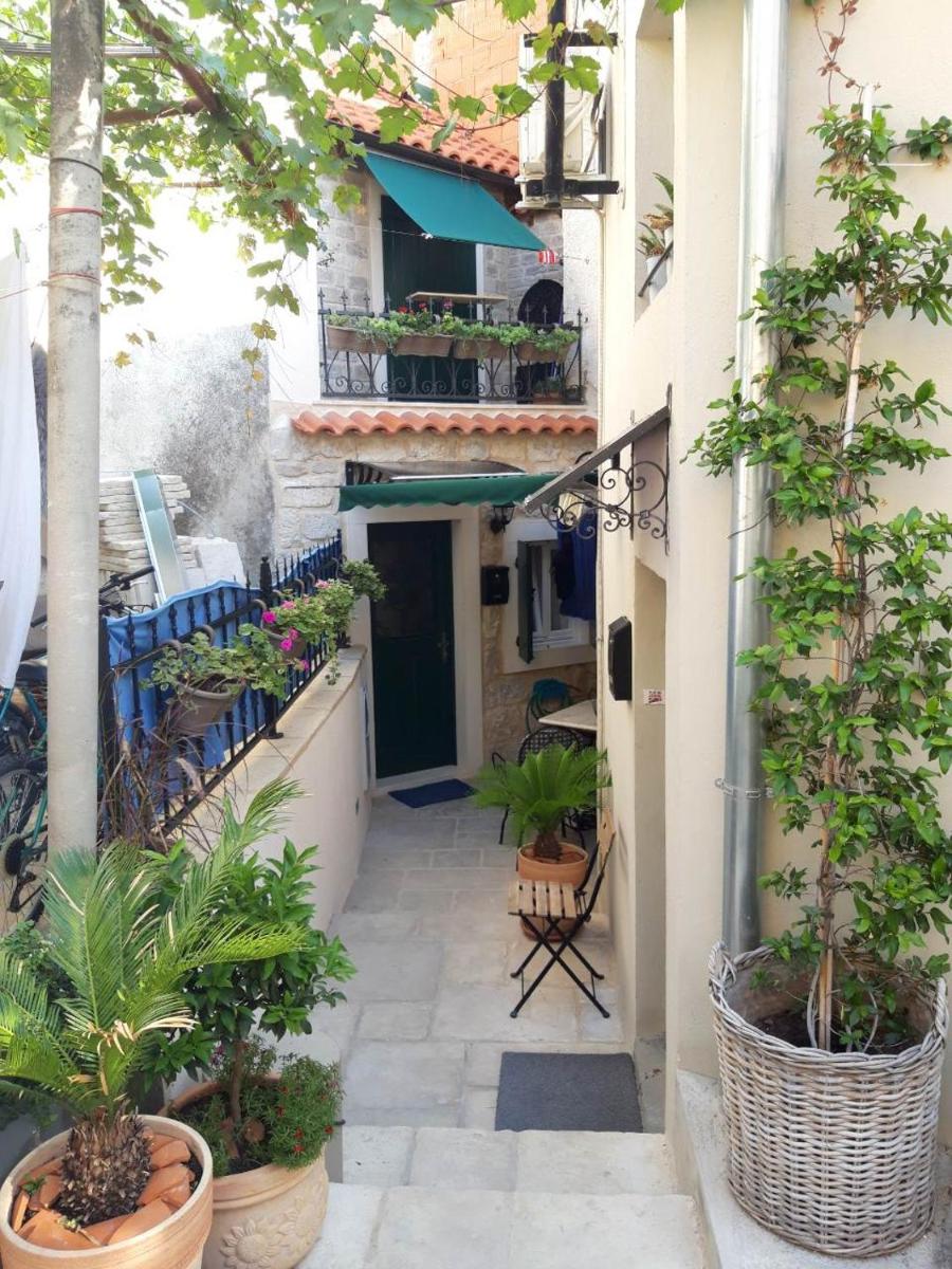 Tiny Dream - Old Town Rooms Split - Housity