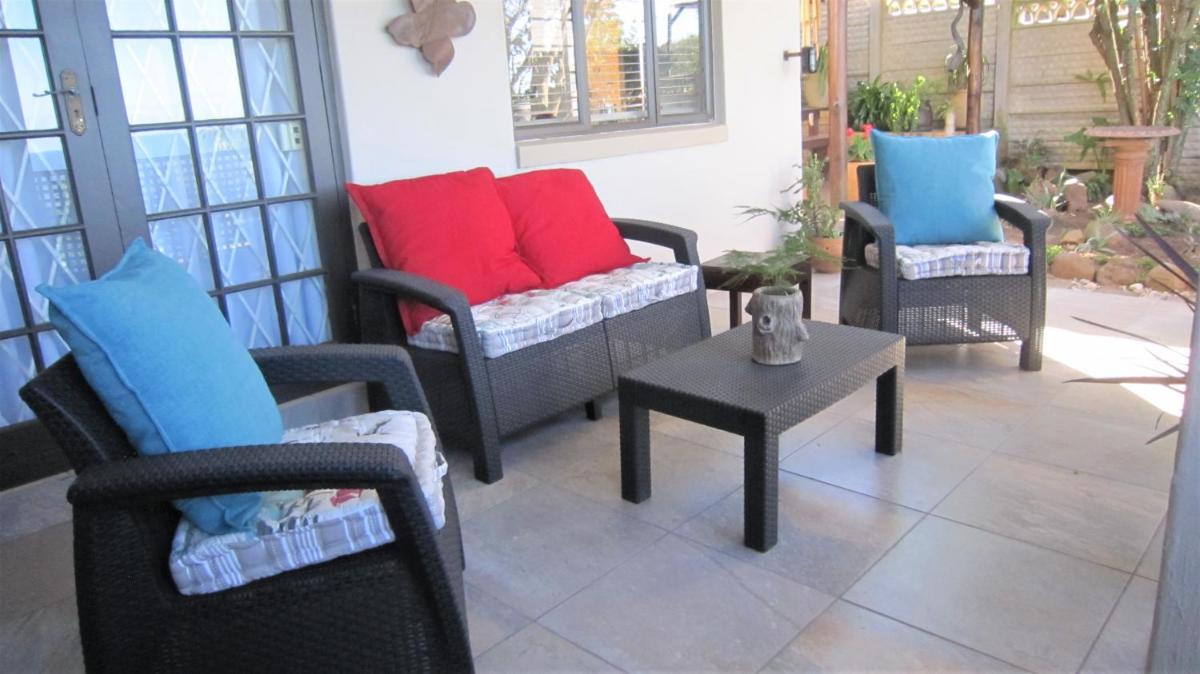 See Rus Self catering unit in Westbrook KZN Private Neat and Cosy - Housity
