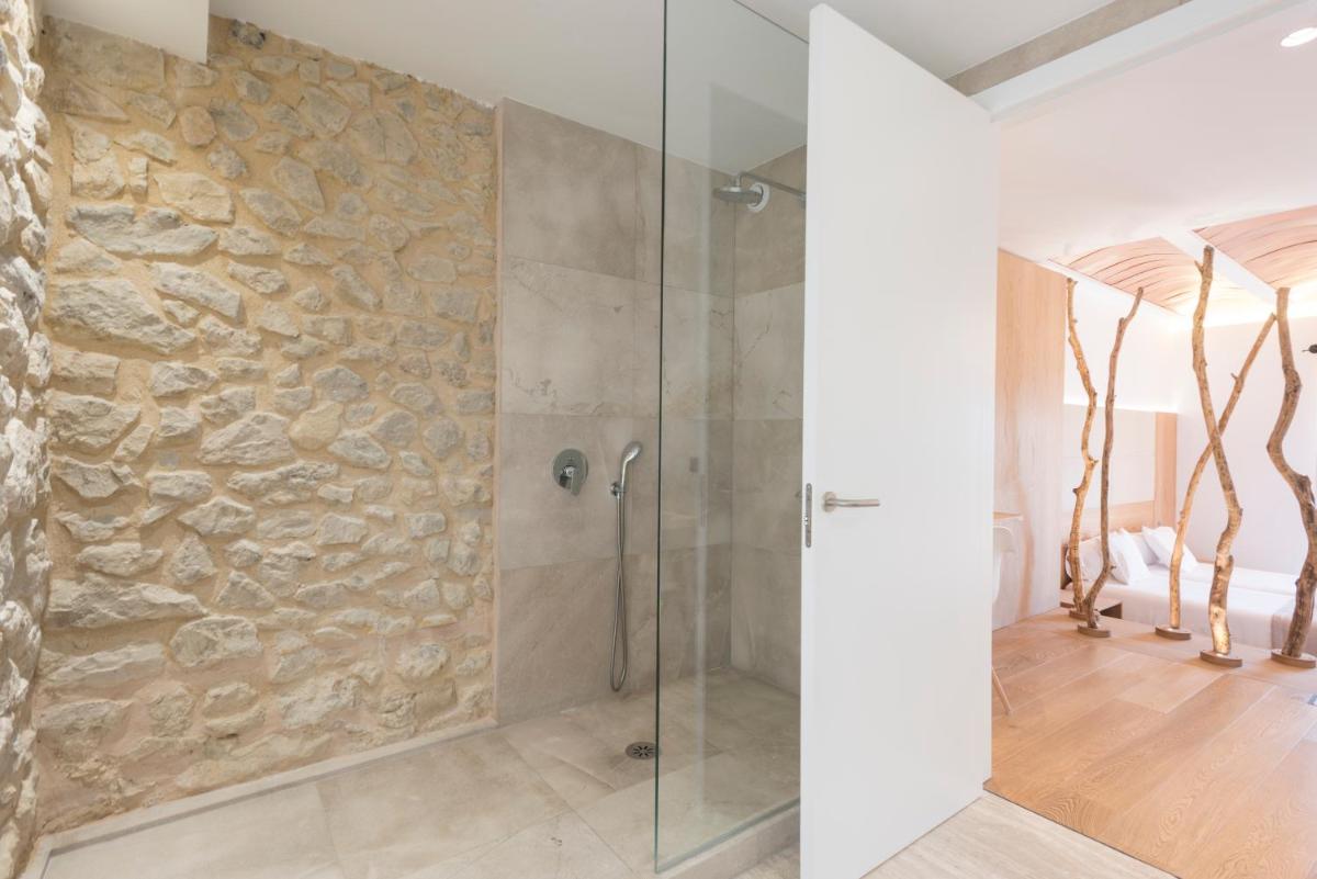 Un baño de Can Cota Boutique - Turismo de interior