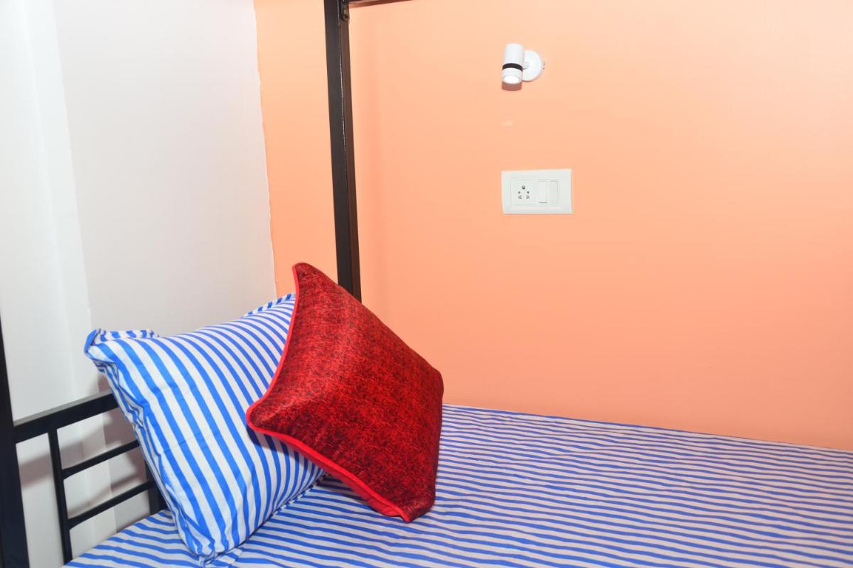 Tranquil Budget Room - Housity