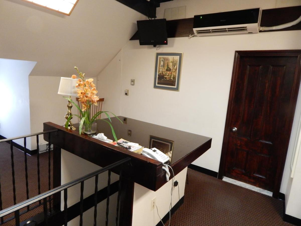 A Friendly Inn at Harvard - Housity