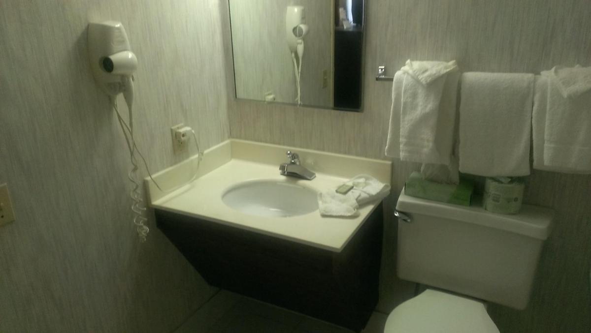 Quality Inn - Housity
