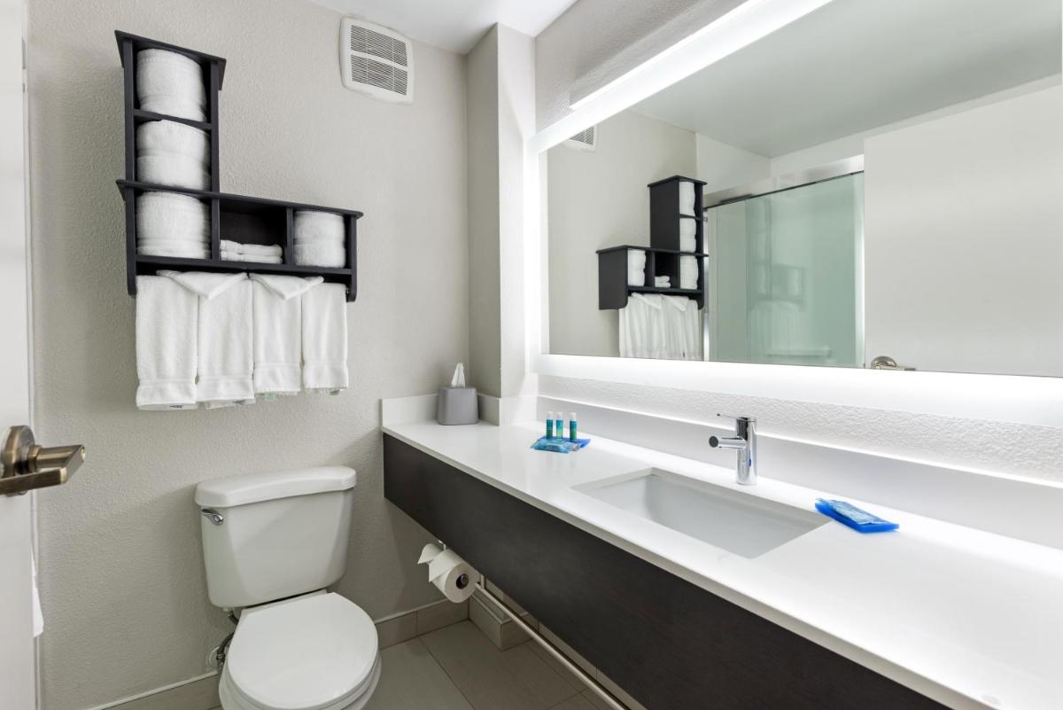 Holiday Inn Express - Columbus Downtown, an IHG Hotel - Housity