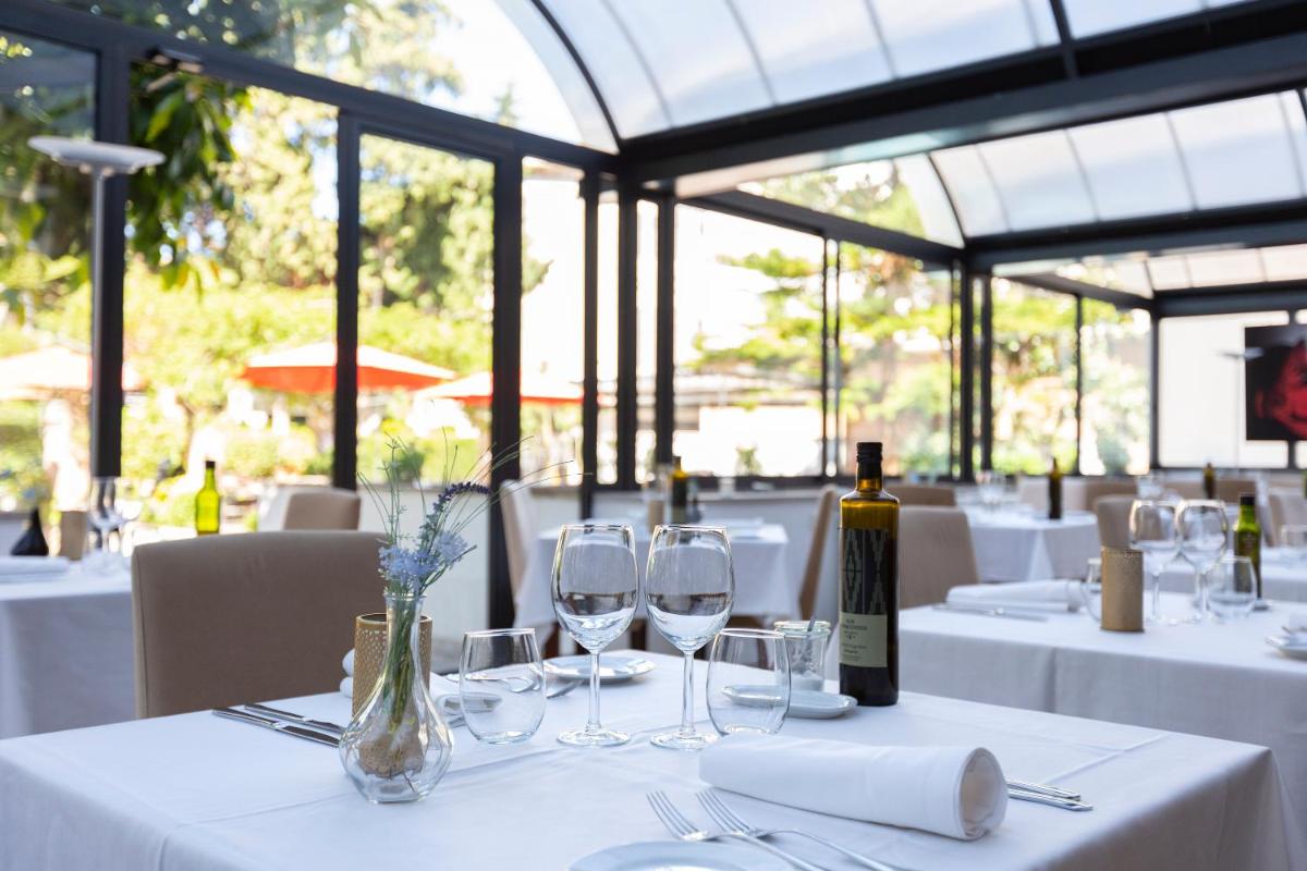Un restaurante o sitio para comer en Gran Hotel Soller