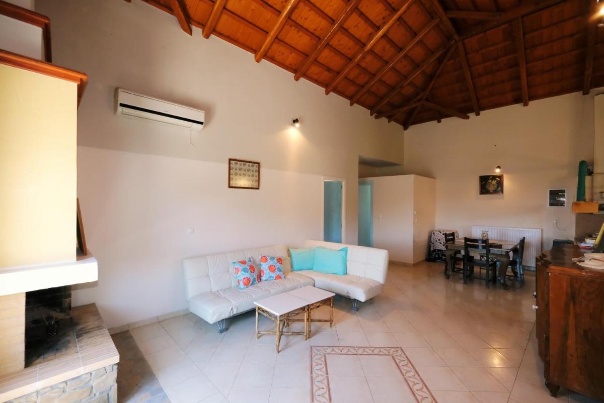 Stone House Of Panos - Housity