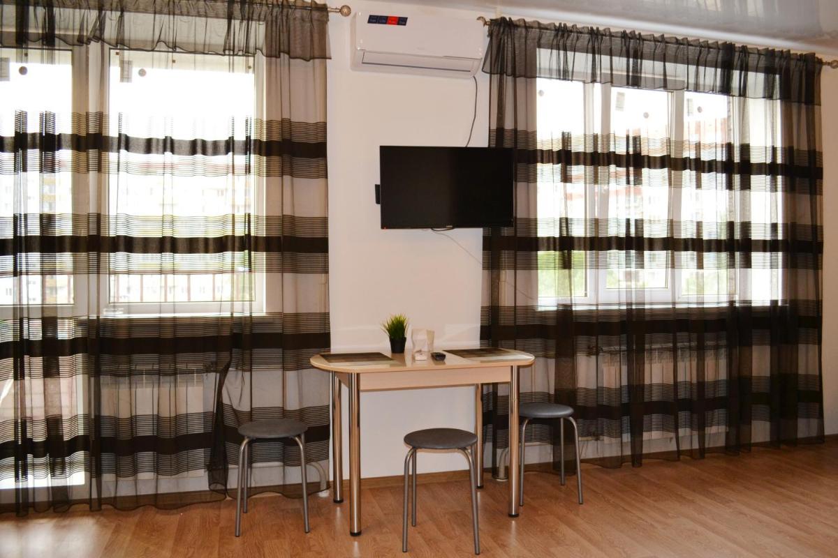 4 studii na mira - Housity