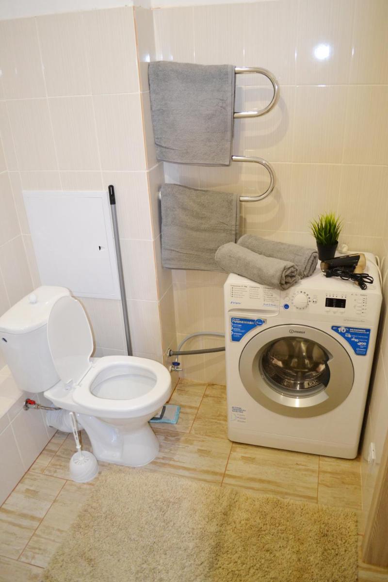 4 studii na mira - Housity