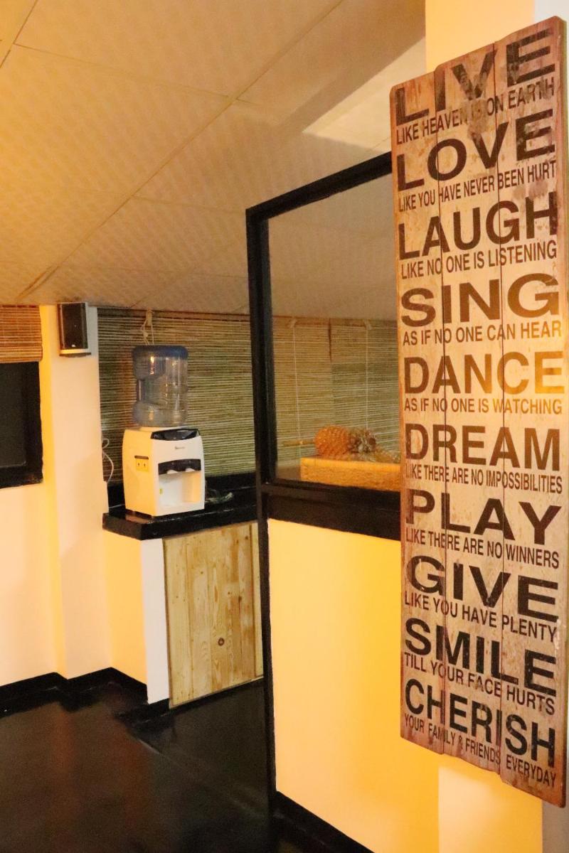 Suitetrails - Miracle Colombo City Hostel