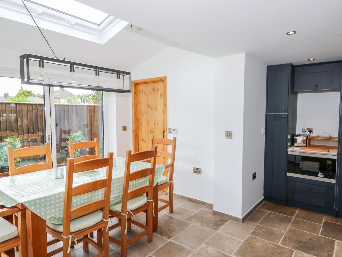 Duck Pond Cottage - Housity