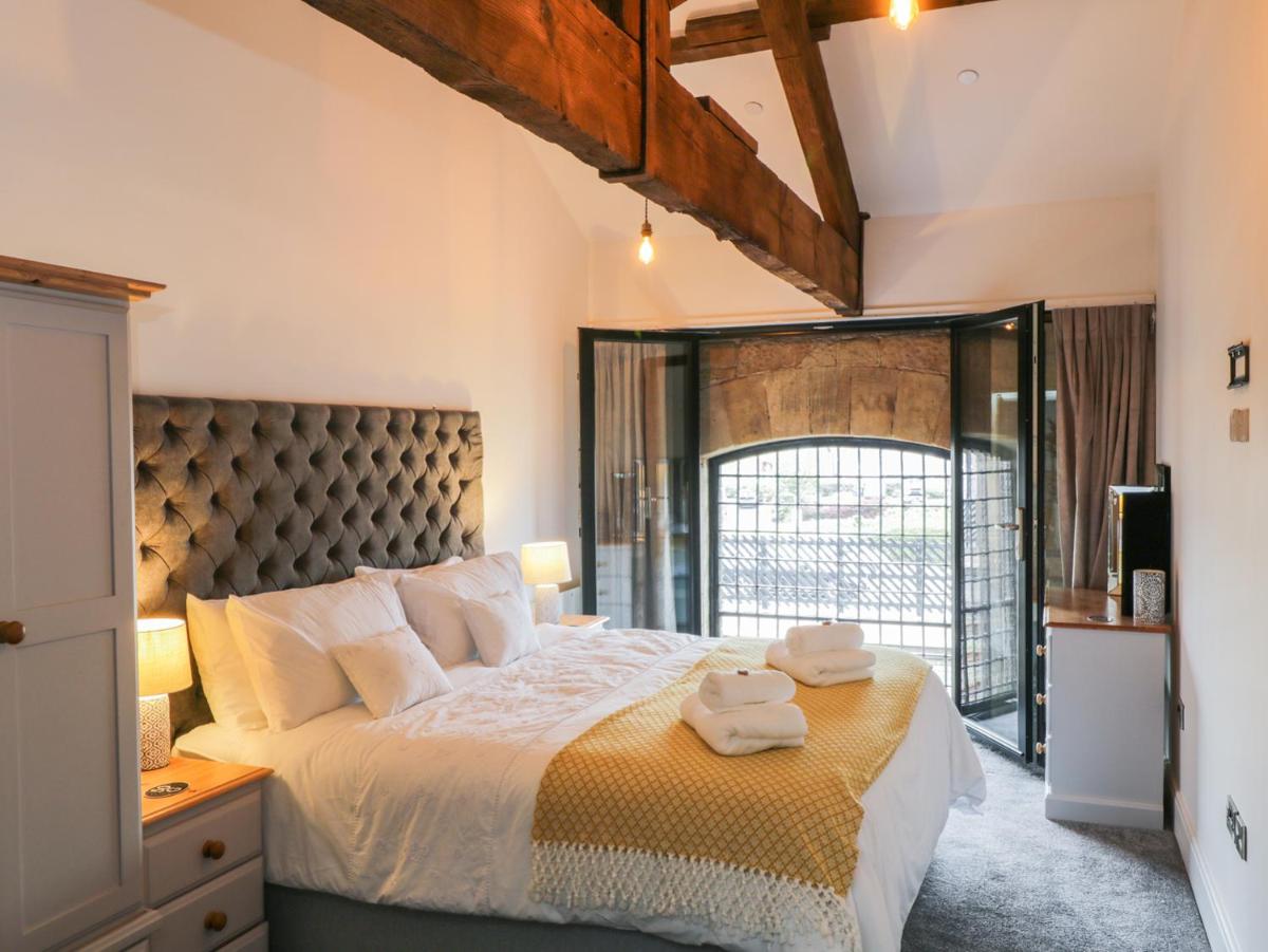 Flying Scotsman Engine Shed - Housity