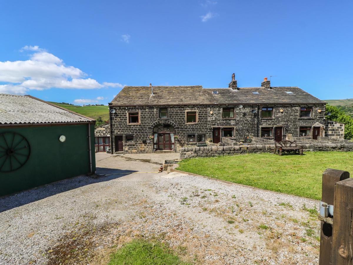 Shoebroad Barn - Housity
