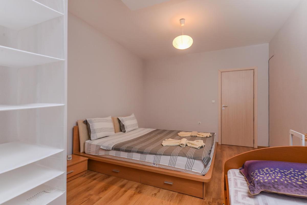 Vitosha View One Bedroom Apartment - Housity