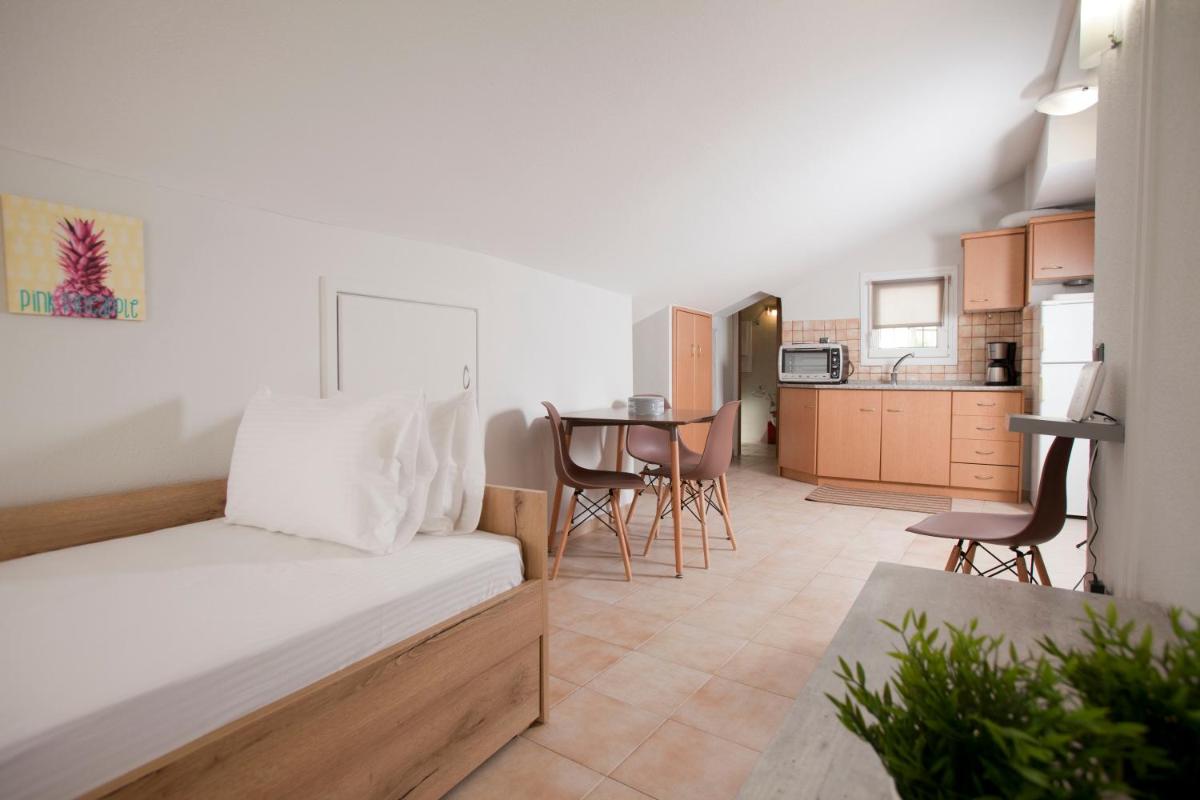 Seven Heaven Premium Suites - Hizvo
