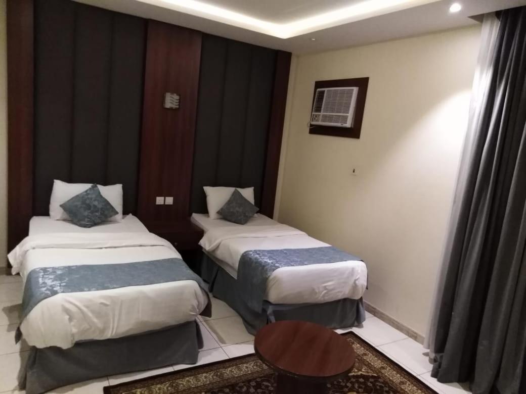 Qasr Al Al Aqiq Furnished Units - Housity